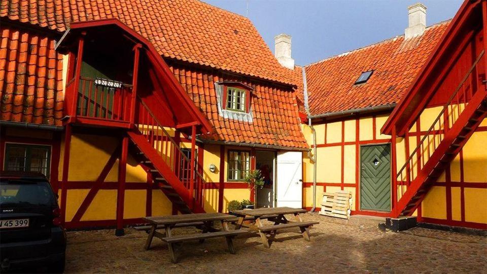 Апартаменты Kobmandsgaarden Кертеминне Экстерьер фото